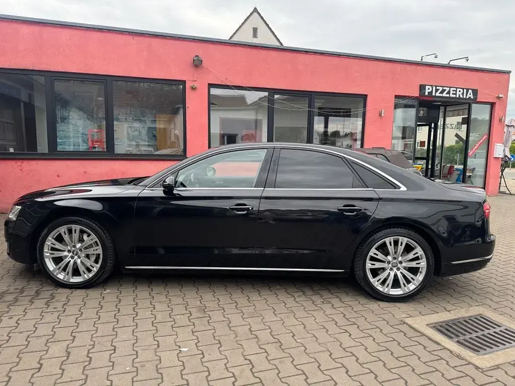 Gebraucht Audi A8 Comfort 258 PS (189 kW) 2015 Schwarz Limousine