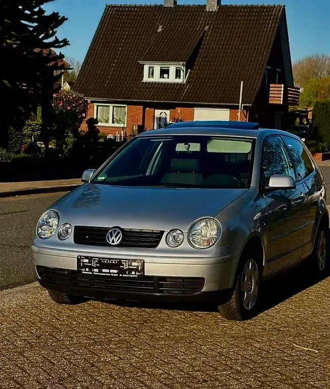 Usata VW Polo Comfortline 75 CV (55 kW) 2002 Argento Berlina