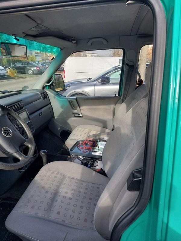 Usata VW Caravelle 151 CV (111 kW) 2000 Verde Monovolume