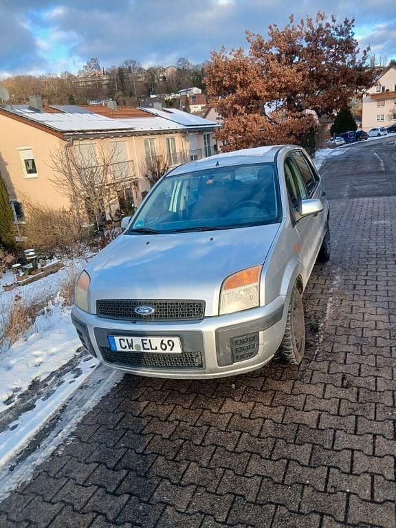 Grau Gebraucht 2006 Ford Fusion Limousine | 1.490 € (Guter Preis) - Bild 1/4
