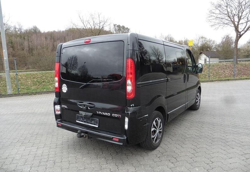 Gebraucht Opel Vivaro 114 PS (83 kW) 2014 Schwarz Van / Kleinbus