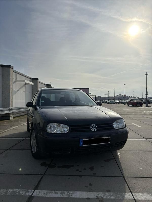 Gebraucht VW Golf IV 75 PS (55 kW) 2001 Schwarz Kleinwagen