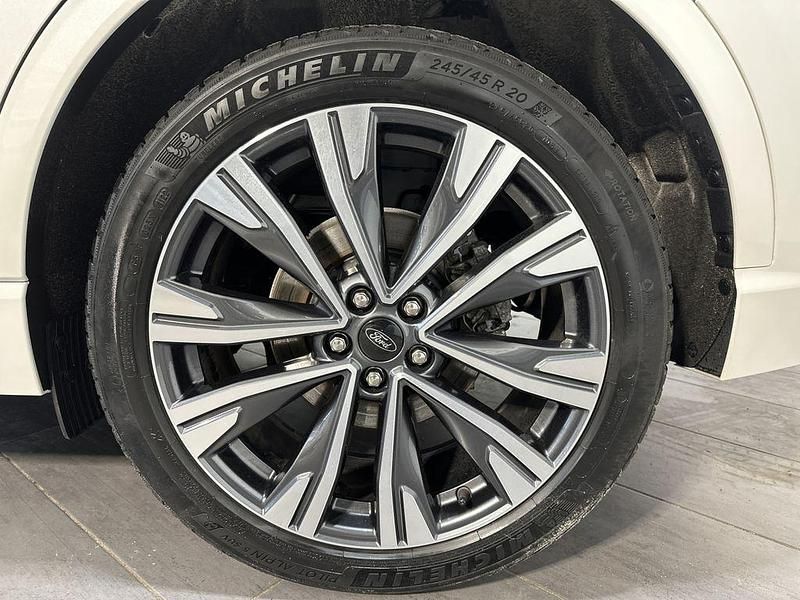 Gebraucht Ford Kuga Vignale 190 PS (139 kW) 2022 Weiß SUV