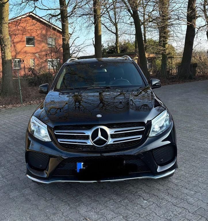 Gebraucht Mercedes GLE250 AMG line 204 PS (150 kW) 2016 Schwarz SUV