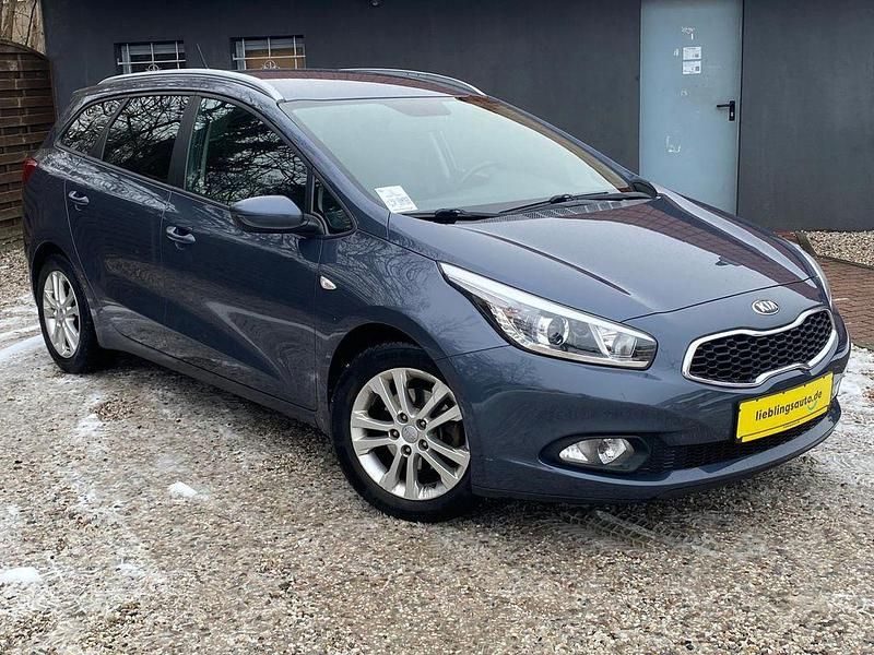 Gebraucht Kia Ceed Sportswagon Edition 7 135 PS (99 kW) 2013 Blau Kombi
