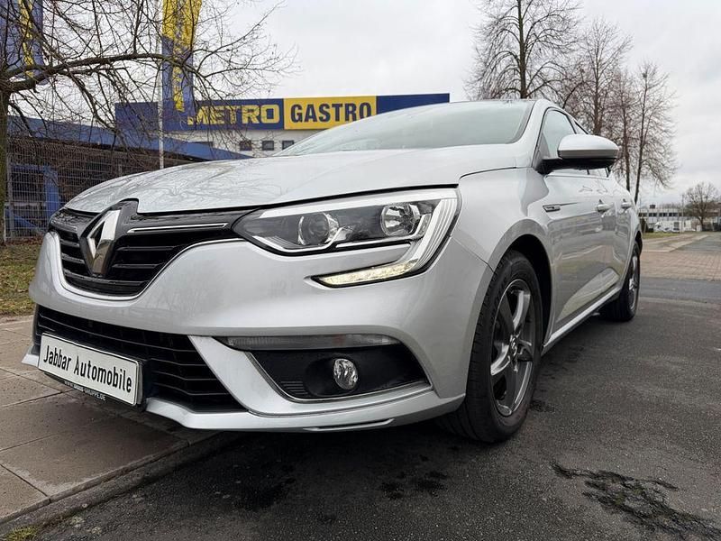 Gebraucht Renault Mégane IV Experience 101 PS (74 kW) 2016 Silber Limousine