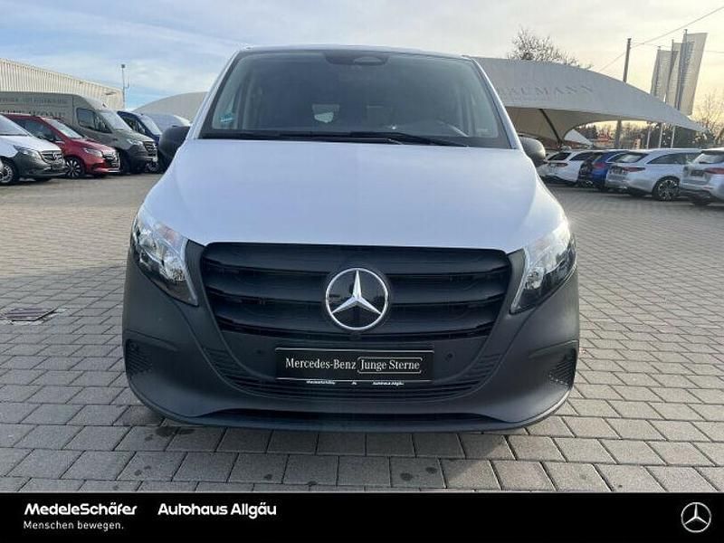 Second-hand Mercedes Vito 163 CP (119 kW) 2024 Alb Van