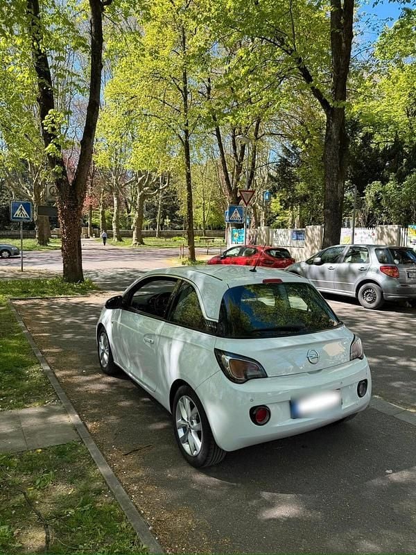 Second-hand Opel Adam 70 CP (51 kW) 2015 Alb Hatchback