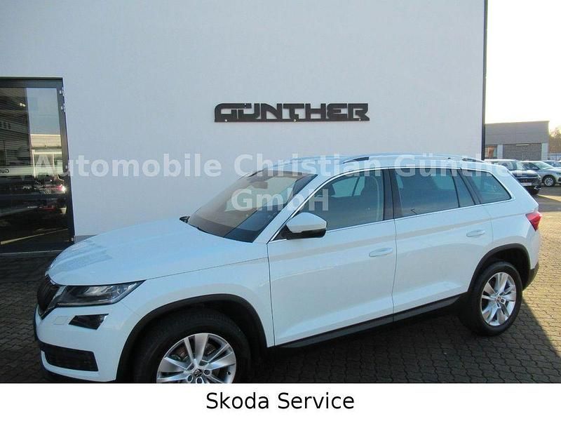 Weiß Gebraucht 2018 Skoda Kodiaq Style SUV | 23.490 € (Fairer Preis) - Bild 1/4