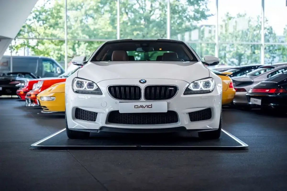 Gebraucht BMW M6 Sport Line 560 PS (411 kW) 2013 Weiß Coupé