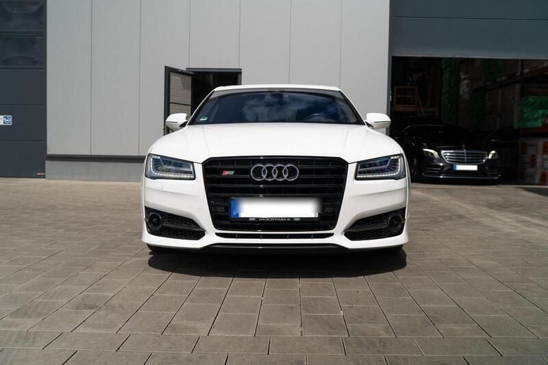 Weiß Gebraucht 2017 Audi S8 plus Sport Limousine | 53.500 € (Fairer Preis) - Bild 1/4