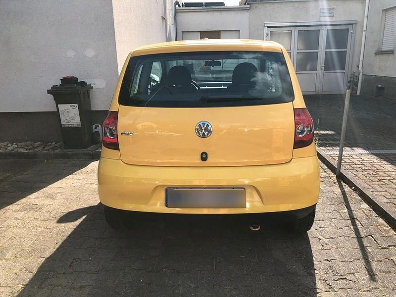 Usata VW Fox 54 CV (39 kW) 2006 Giallo Utilitaria