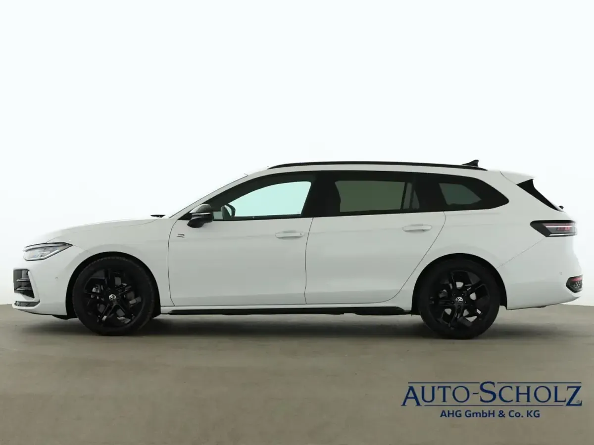 Gebraucht VW Passat R-line 193 PS (141 kW) 2025 Weiß Kombi