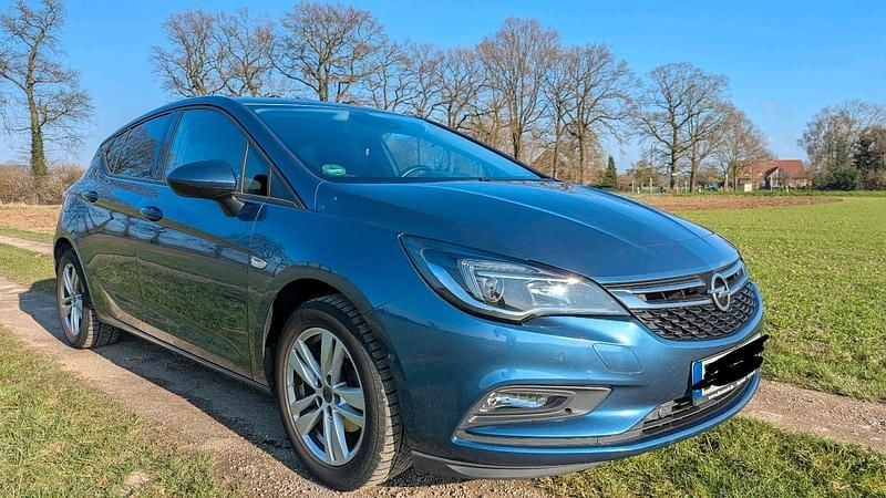 Second-hand Opel Astra 105 CP (77 kW) 2017 Albastru Berlinǎ