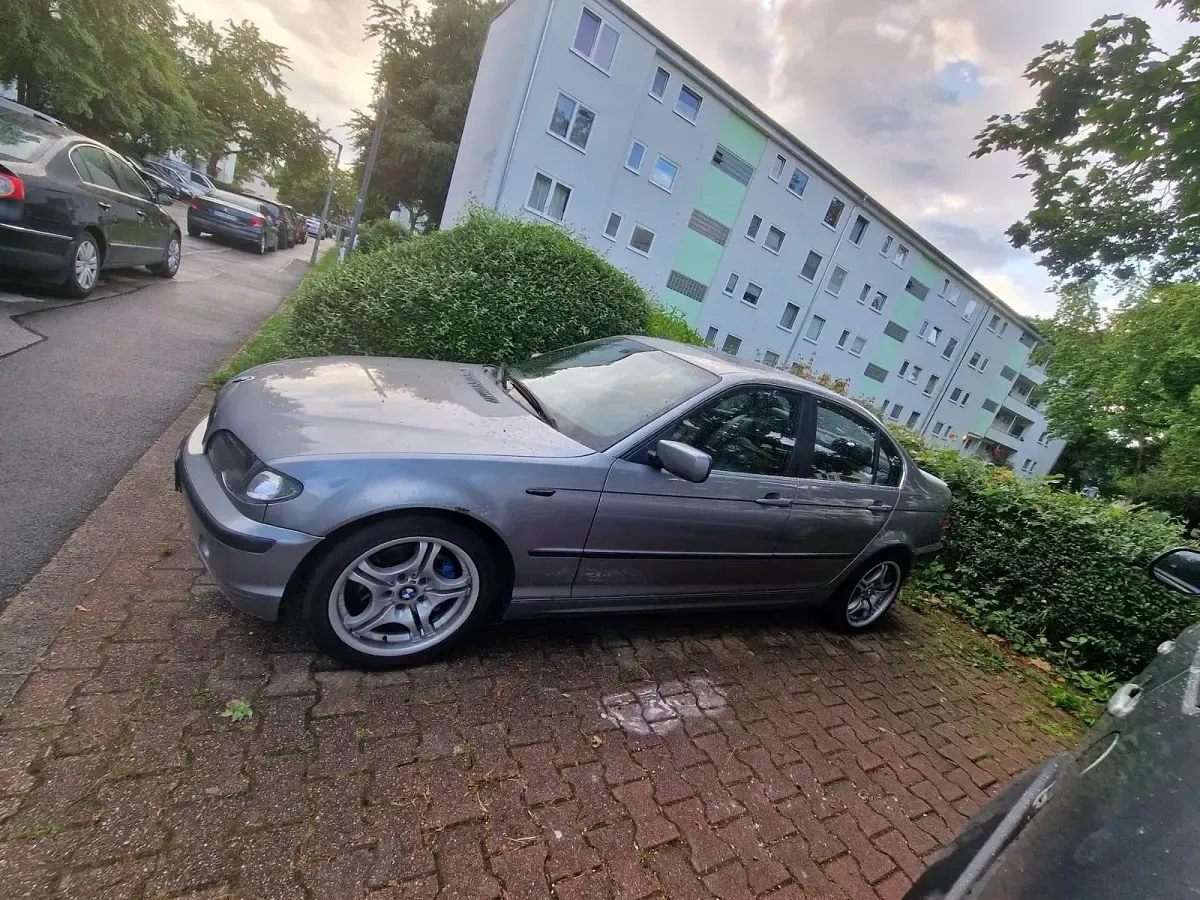 Gebraucht BMW 325 192 PS (141 kW) 2003 Grau Limousine