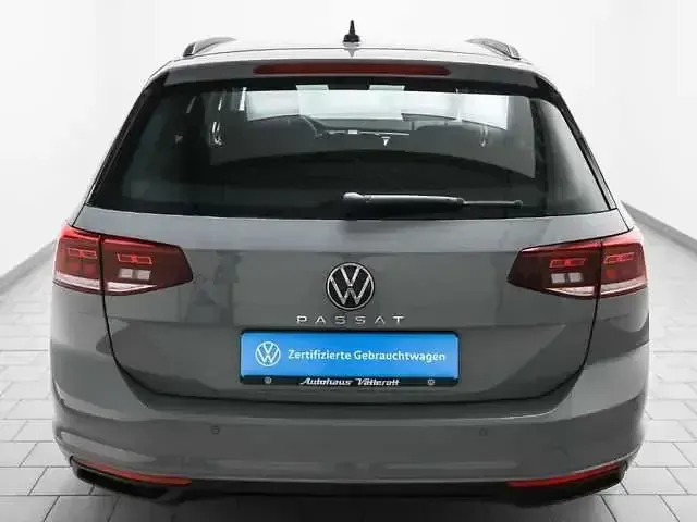 Gebraucht VW Passat Business 200 PS (147 kW) 2023 Mondsteingrau Kombi