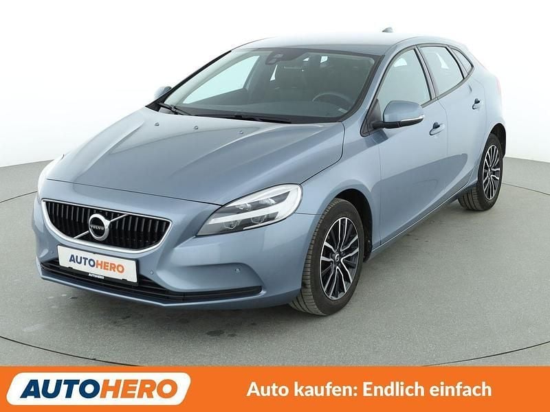 Gebraucht Volvo V40 Momentum 122 PS (89 kW) 2017 Blau Kombi