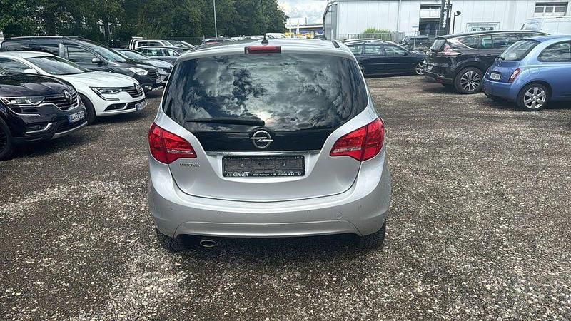 Gebraucht Opel Meriva drive 140 PS (102 kW) 2016 Silber Van / Kleinbus