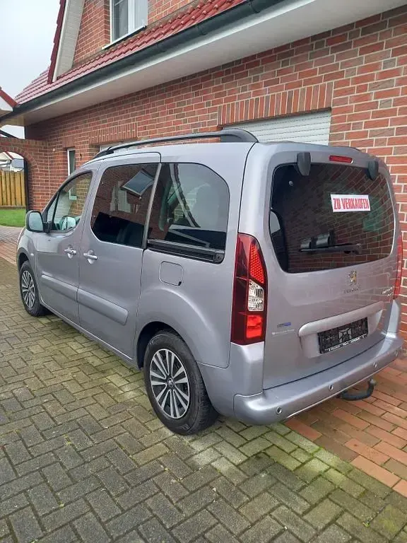 Gebraucht Peugeot TePee Active 99 PS (72 kW) 2015 Grau Van / Kleinbus