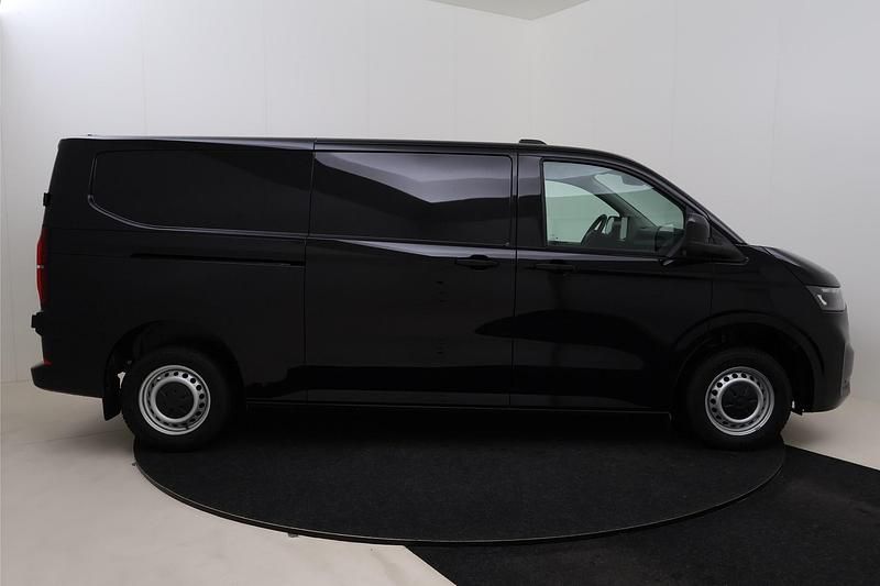 Neu VW Transporter 170 PS (125 kW) 2026 Midnight black metallic Van