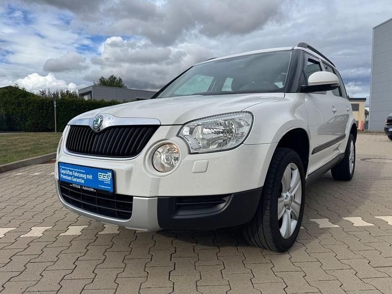 Weiß Gebraucht 2013 Skoda Yeti Elegance SUV | 8.999 € (Fairer Preis) - Bild 1/4