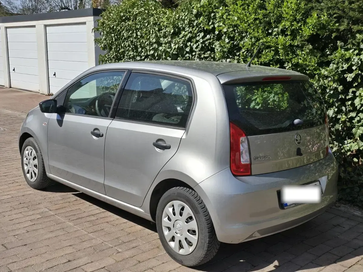 Gebraucht Skoda Citigo 60 PS (44 kW) 2015 Silber Kleinwagen