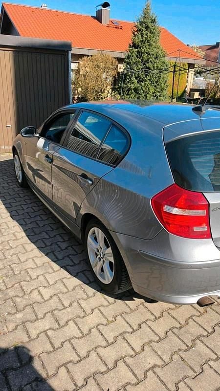 Gebraucht BMW 118 147 PS (108 kW) 2008 Grau Kleinwagen
