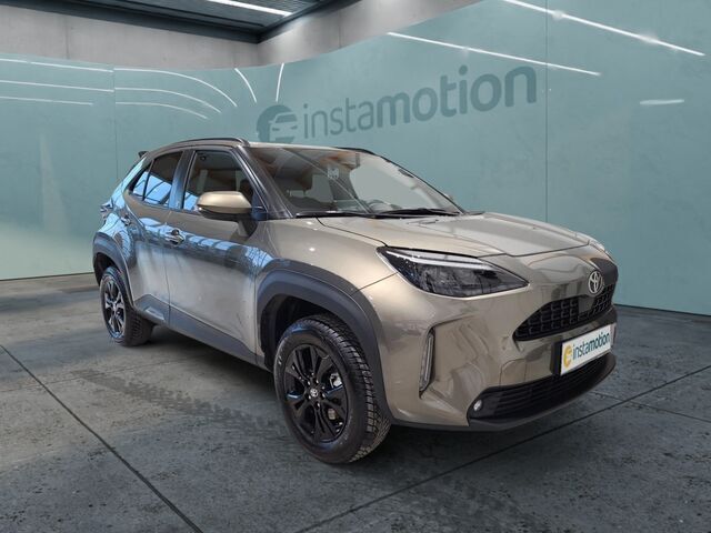 Gold Gebraucht 2024 Toyota Yaris Cross Team SUV | 28.340 € (Fairer Preis) - Bild 1/2