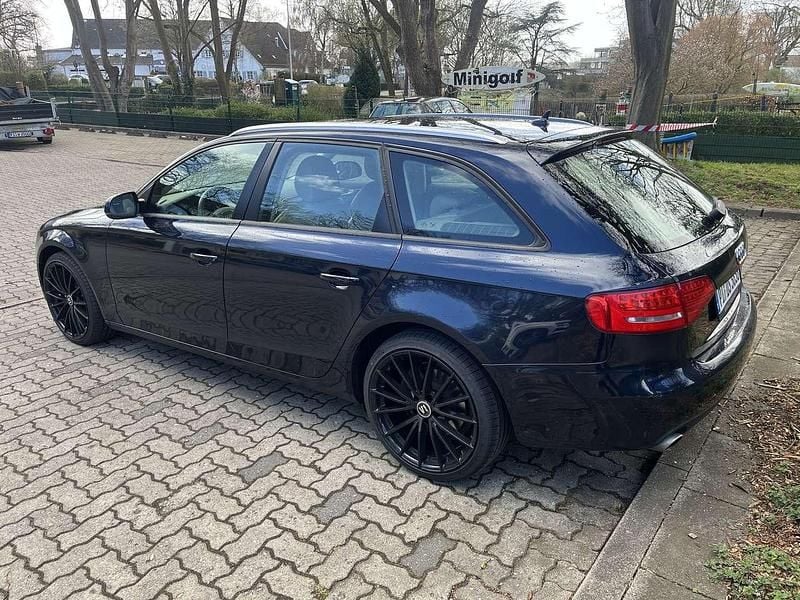 Używany Audi A4 Ambition 239 KM (175 kW) 2009 Niebieski Kombi