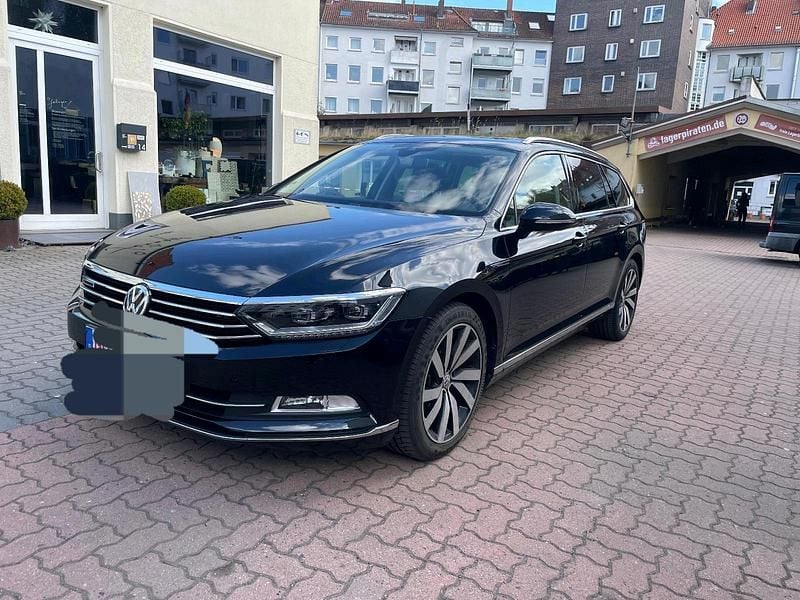 Gebraucht VW Passat Highline 240 PS (176 kW) 2015 Schwarz Kombi