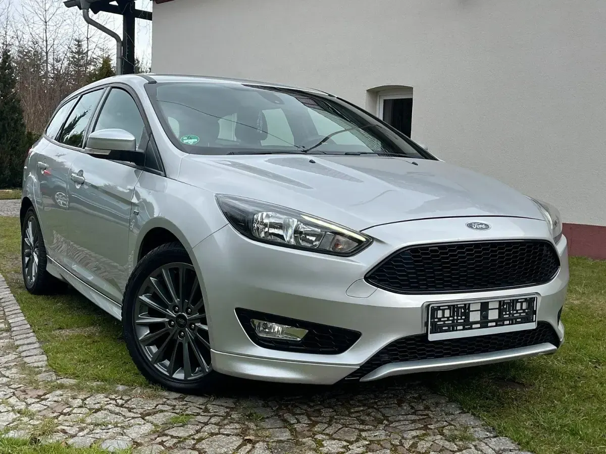 Usata Ford Focus ST-Line 125 CV (91 kW) 2017 Grigio Station wagon