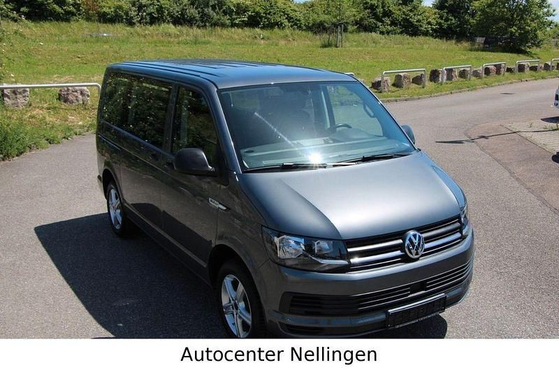 Second-hand VW Multivan Trendline 150 CP (110 kW) 2018 Gri Monovolum