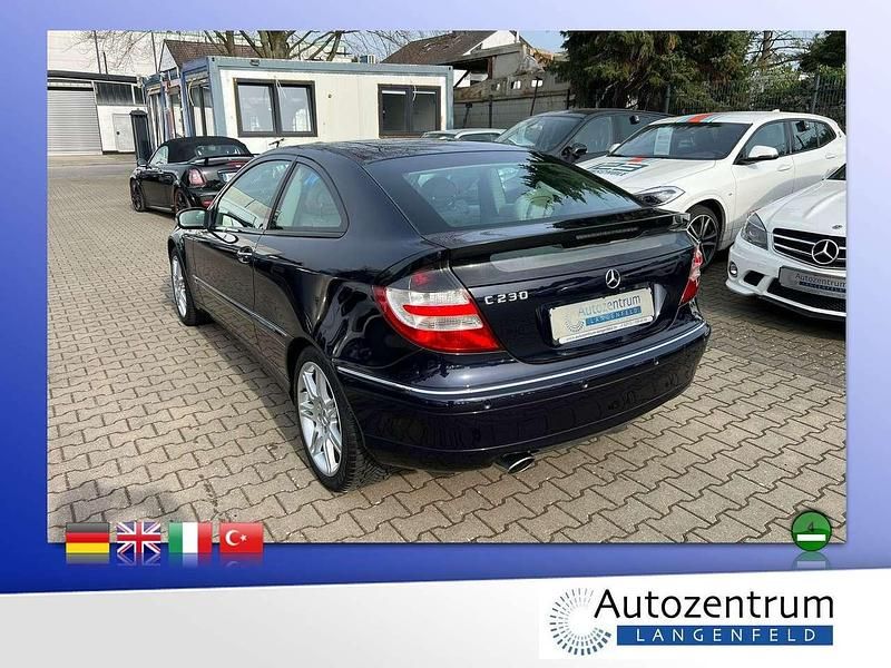 Gebraucht Mercedes C230 204 PS (150 kW) 2006 Tansanitblau met. Coupé