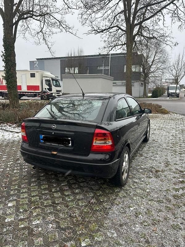 Gebraucht Opel Astra 101 PS (74 kW) 2002 Schwarz Coupé