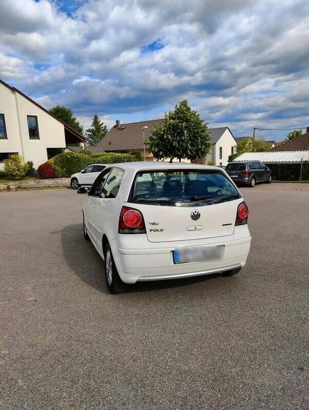 Gebraucht VW Polo 82 PS (60 kW) 2009 Weiß Kleinwagen