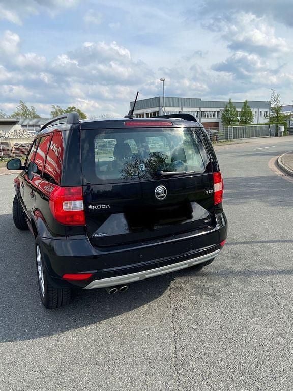 Gebraucht Skoda Yeti Ambition 150 PS (110 kW) 2015 Schwarz SUV