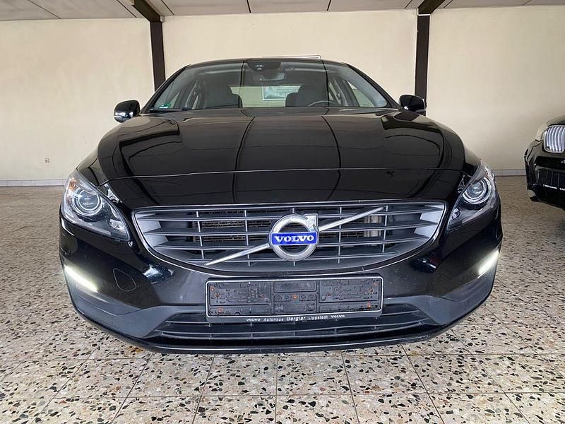 Gebraucht Volvo S60 Kinetic 150 PS (110 kW) 2016 Schwarz Limousine