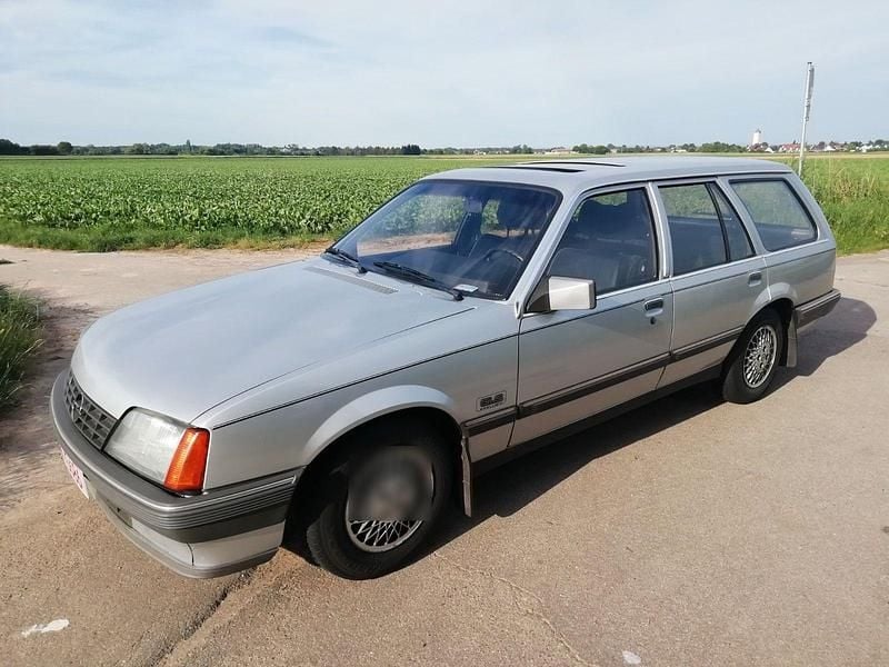 Gebraucht Opel Rekord 116 PS (85 kW) 1986 Silber Kombi