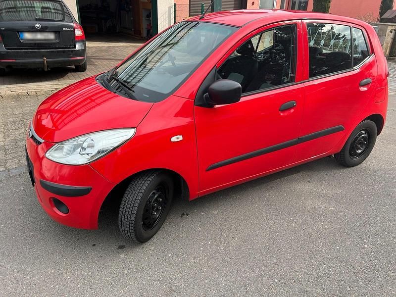Gebraucht Hyundai i10 67 PS (49 kW) 2009 Rot Kleinwagen