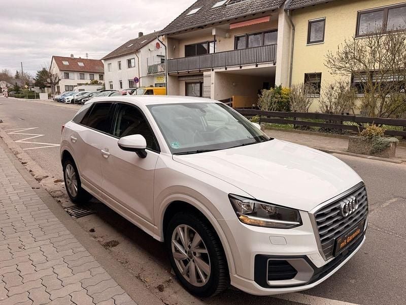 Gebraucht Audi Q2 Sport 150 PS (110 kW) 2017 Weiß SUV