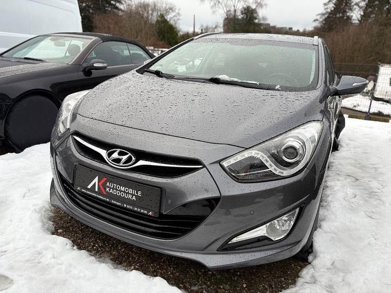 Gebraucht Hyundai i40 Style 177 PS (130 kW) 2011 Silber Kombi