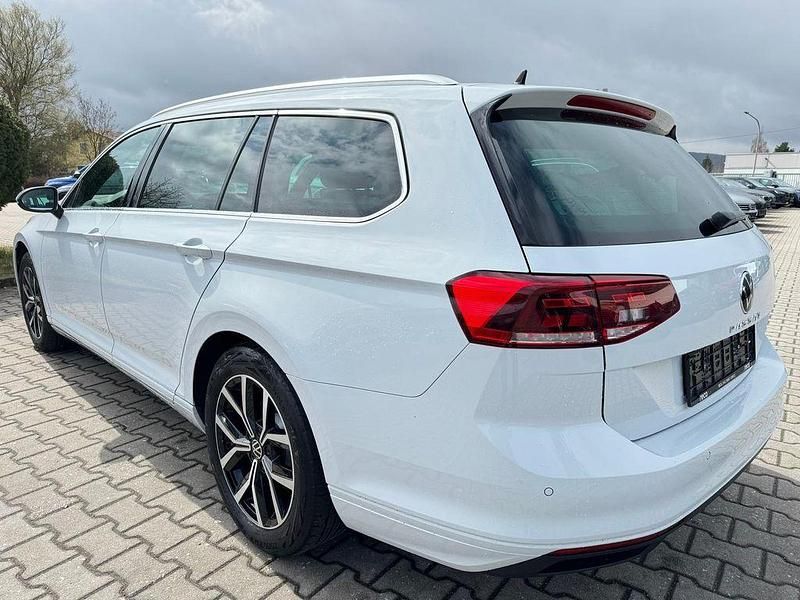 Gebraucht VW Passat Business 122 PS (89 kW) 2022 Weiß Kombi