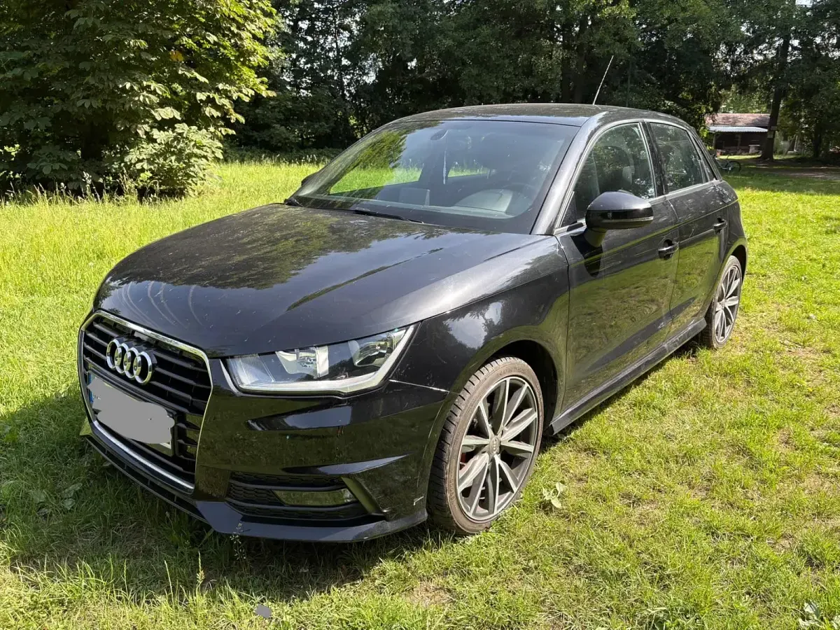 Gebraucht Audi A1 S-Line 95 PS (69 kW) 2015 Schwarz Kleinwagen