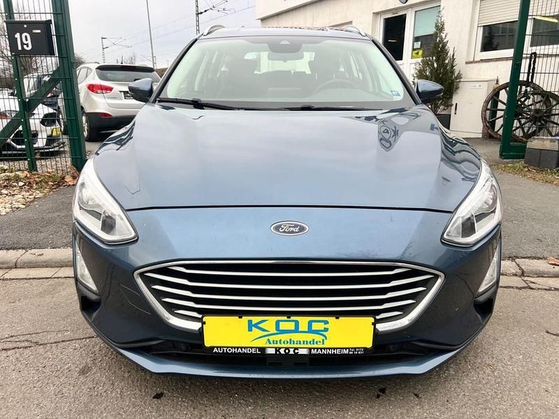 Gebraucht Ford Focus Cool & Connect 120 PS (88 kW) 2019 Blau Limousine