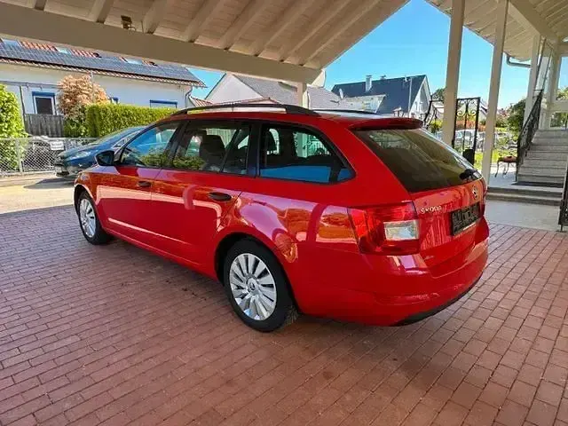Gebraucht Skoda Octavia Active 110 PS (80 kW) 2015 Cervena corrida/corrida rot Kombi