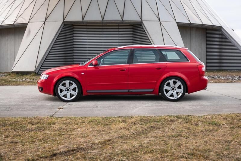 Rot Gebraucht 2004 Audi S4 Kombi | 16.000 € - Bild 1/4