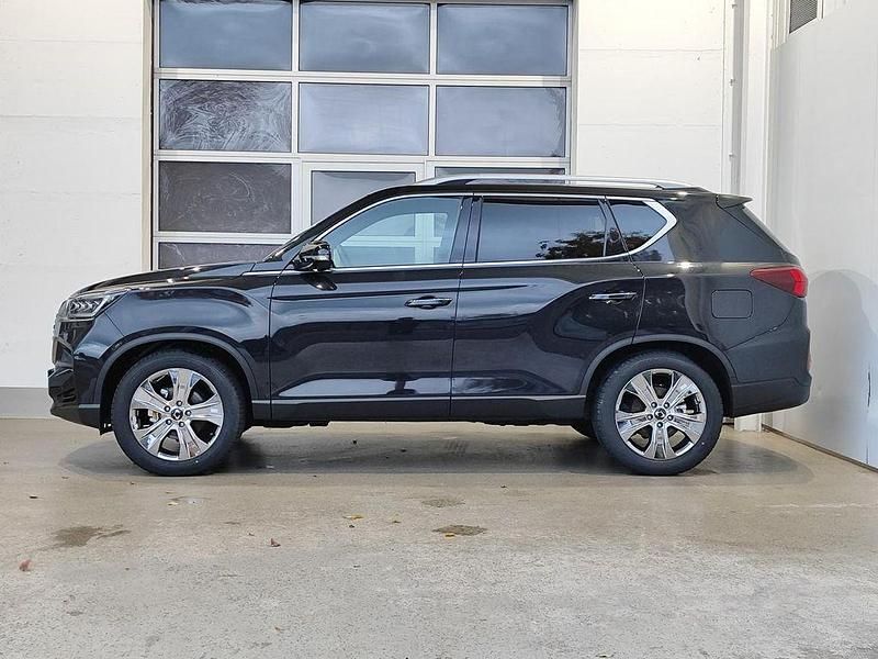 Neu Ssangyong (KGM) Rexton Sapphire 201 PS (147 kW) 2025 Space black SUV
