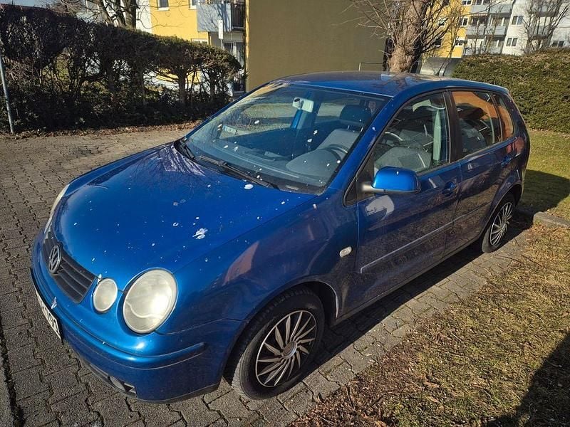 Gebraucht VW Polo Basis 75 PS (55 kW) 2004 Blau Kleinwagen