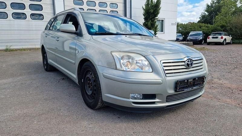 Gebraucht 2004 Toyota Avensis Executive Kombi | 1.950 € (Guter Preis) - Bild 1/4