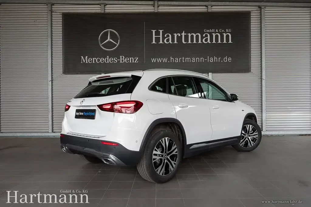 Gebraucht Mercedes GLA250 Advanced 163 PS (119 kW) 2025 Weiß SUV